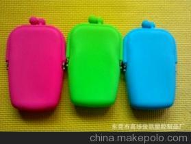 【硅膠化妝包(中號) 硅膠手機零錢包 廠家直供 專業生產訂做錢包】價格,廠家,圖片,化妝包、化妝箱、梳妝盒,東莞市高埗俊凱塑膠制品廠-